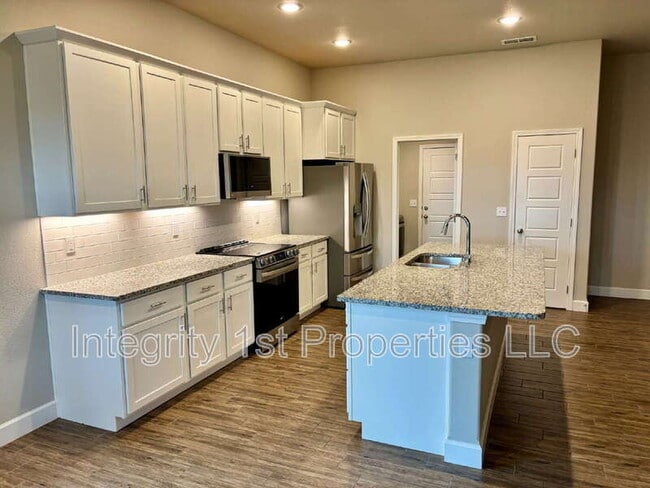 Photo - 7546 Apache Rd