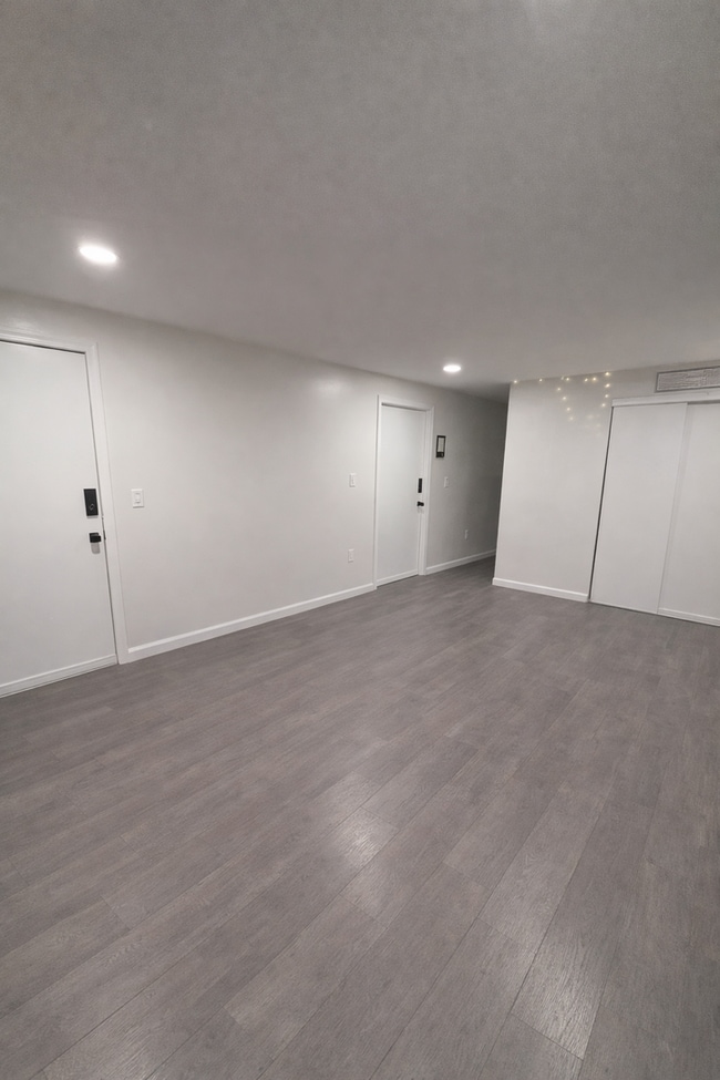 Photo - 156 Main St Unit B1