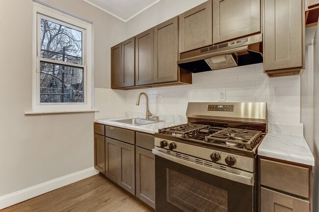 Photo - 1727 S 58th St