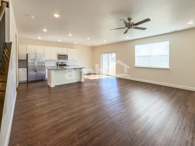 Photo - 1247 E Meadow Ranch Ln