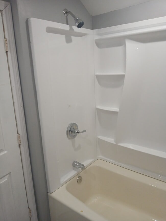 Photo - 189 Putnam St