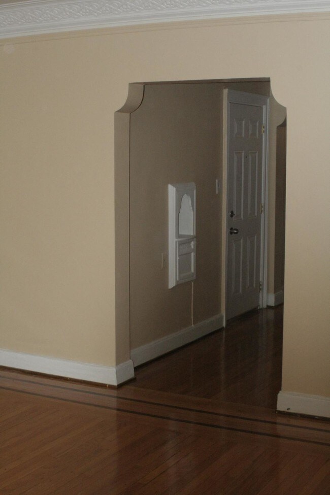 Photo - Parkway Apartments