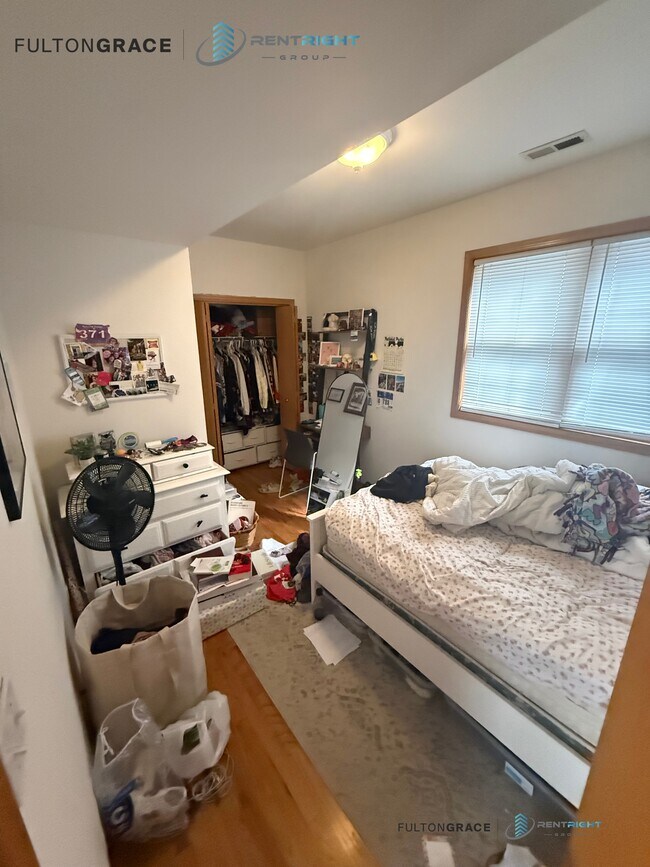 Photo - 819 N Wood St Unit 3