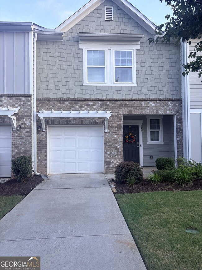Photo - 188 Swindon Dr