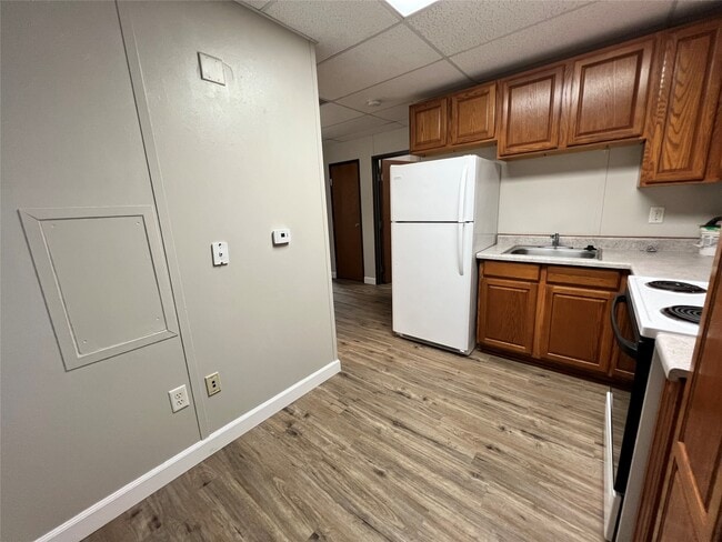 Photo - 2011 State Hwy 75 N