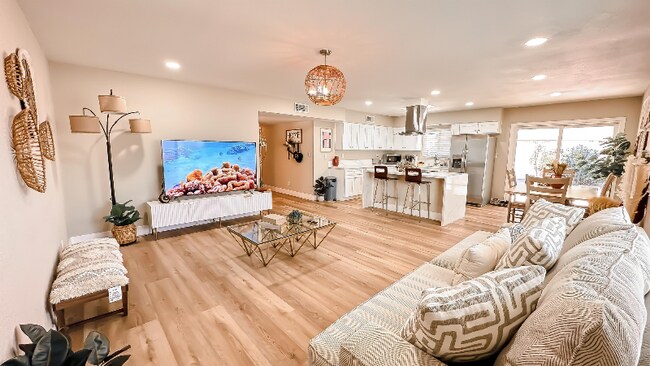 Photo - 2043 Sombrero Dr