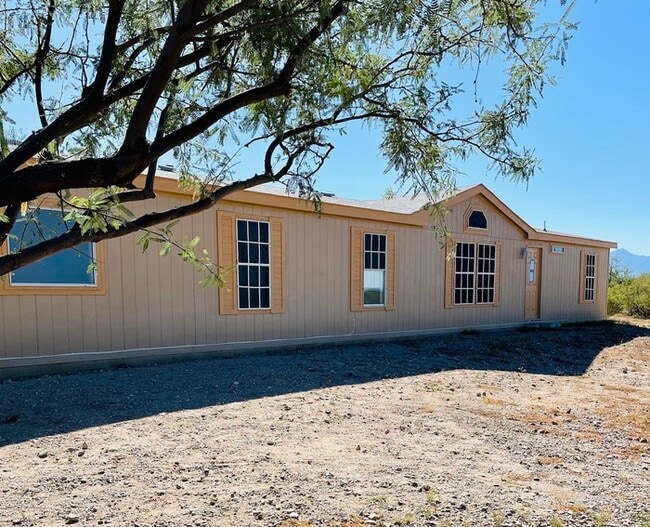 Photo - 17447 S Wilmot Rd