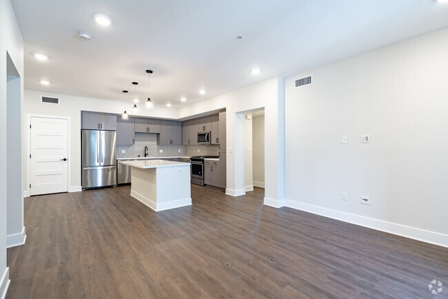3BR, 2BA - 1,401SF C2
