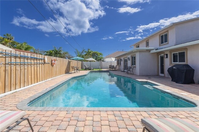 Photo - 1660 NE 25th Ave