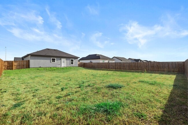 Photo - BRAND NEW HOMES FOR LEASE IN MERCEDES! CHO...