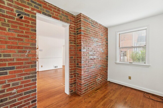 Photo - 5008 44th St NW