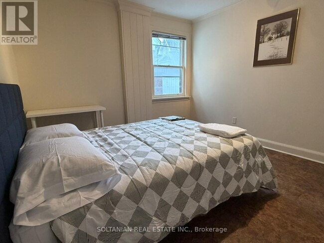 Photo - 197 Finch Ave E