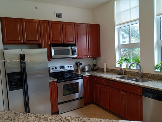 Photo - 3001 NE 185th St Unit 311