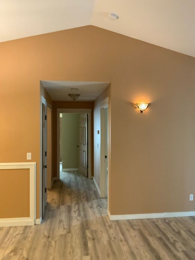 Photo - Holiday Move-in Special! Modern 2B, 2Ba Condo in Exclusive Gated Community! Unit H67