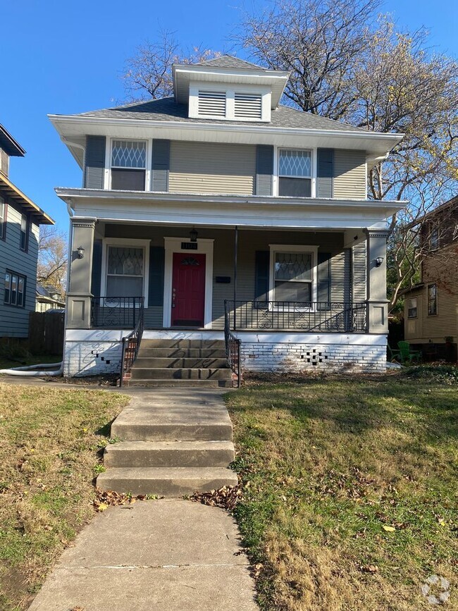 Building Photo - 1104 N Maplewood Ave Rental