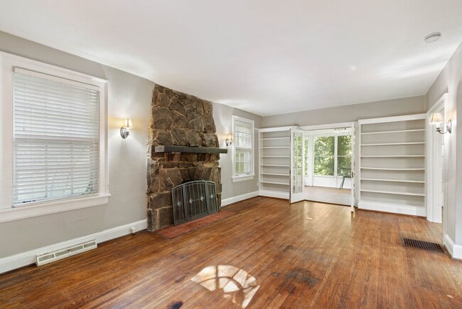 Photo - 783 Sanders Rd