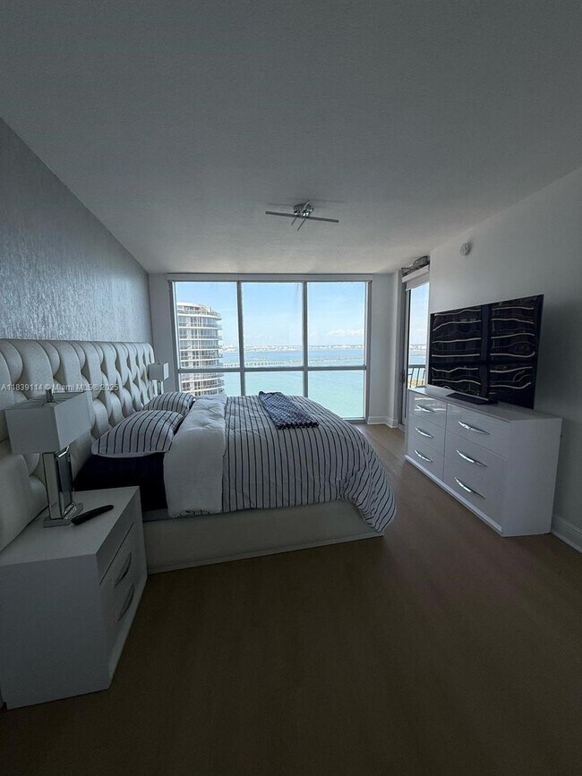Photo - 1750 N Bayshore Dr Unit 5401