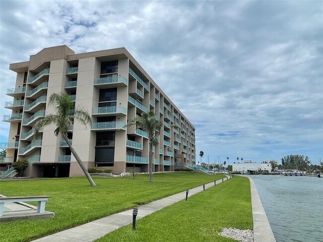 Photo - 1 Key Capri Unit 104W