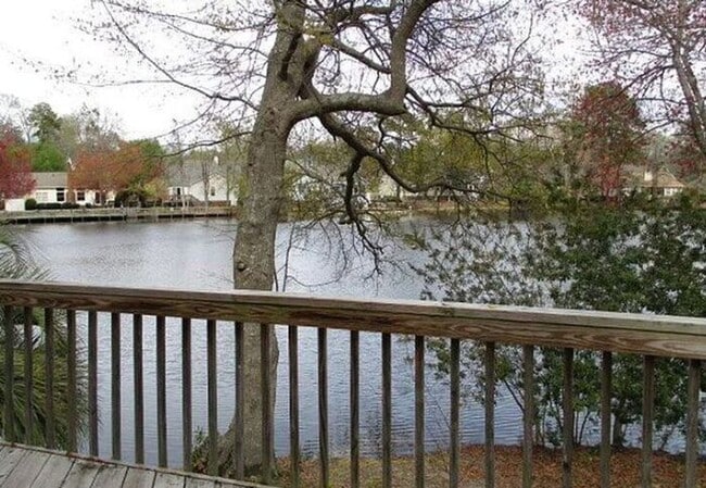 Building Photo - 126 S Village Rd