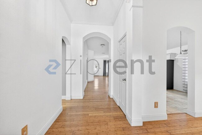 Photo - 1042 Grimes Dr