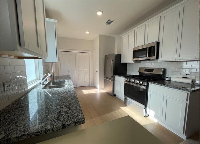 Photo - 340 Kenai Dr