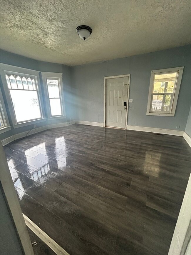 Building Photo - 604 W Marion St Unit 604 West Marion Street- 1 Rental
