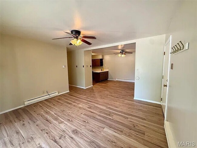 7601 Hazelcrest Dr Unit E