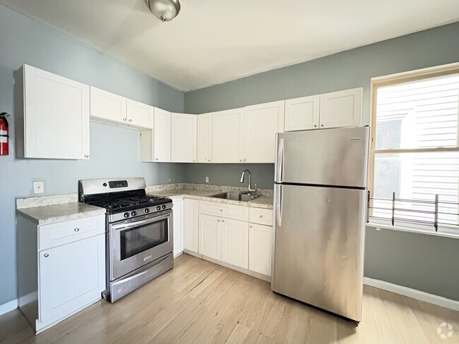 Building Photo - 688 Grove St Unit 1R Rental