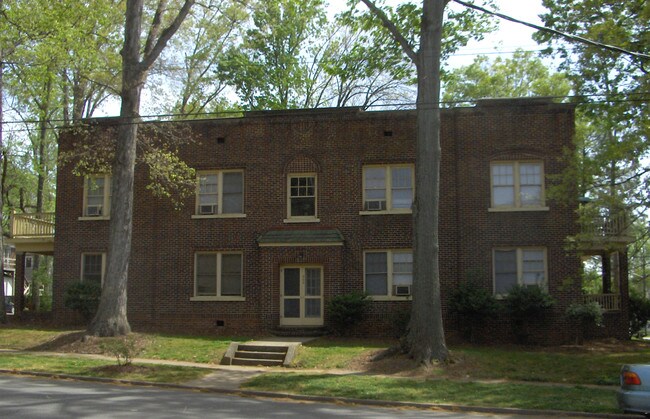 Photo - Magnolia Apartments
