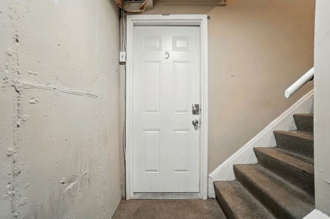 Photo - 39 Wuest St Unit # 5