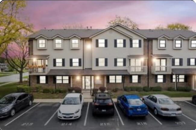 Building Photo - 1486 W Jefferson Ave Unit 1486JB