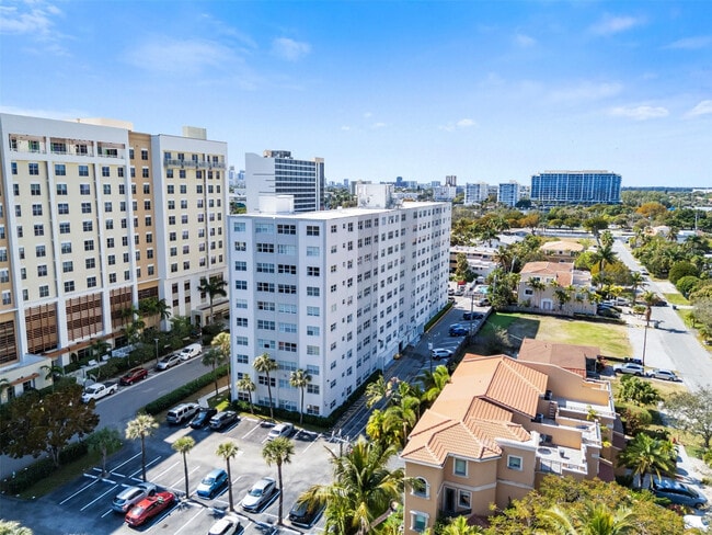 Photo - 2555 NE 11th St Unit 606