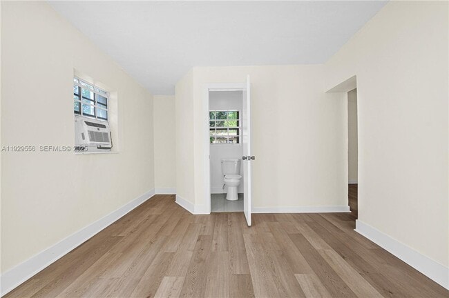 Photo - 47 NW 49th St