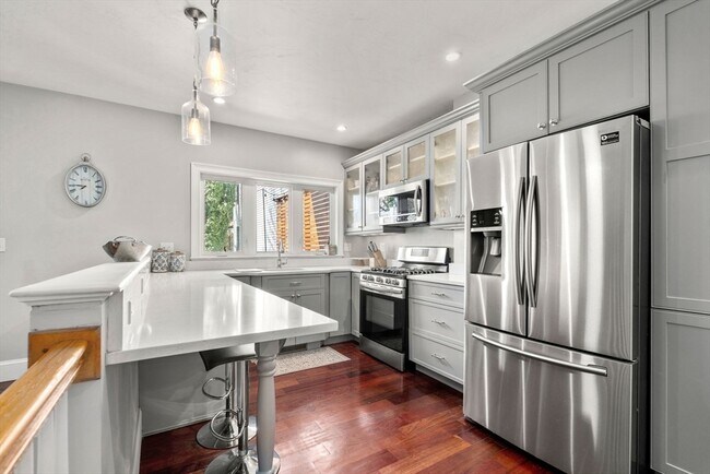 Photo - 417 E 7th St Unit 1