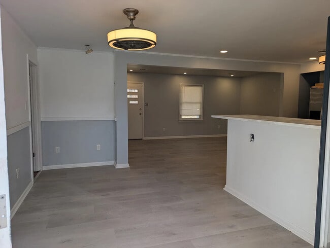 Photo - Room in Duplex on Union Rd SW