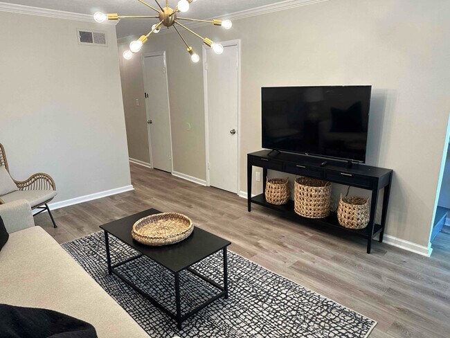 Photo - 2501 Redwood Ct Unit 1