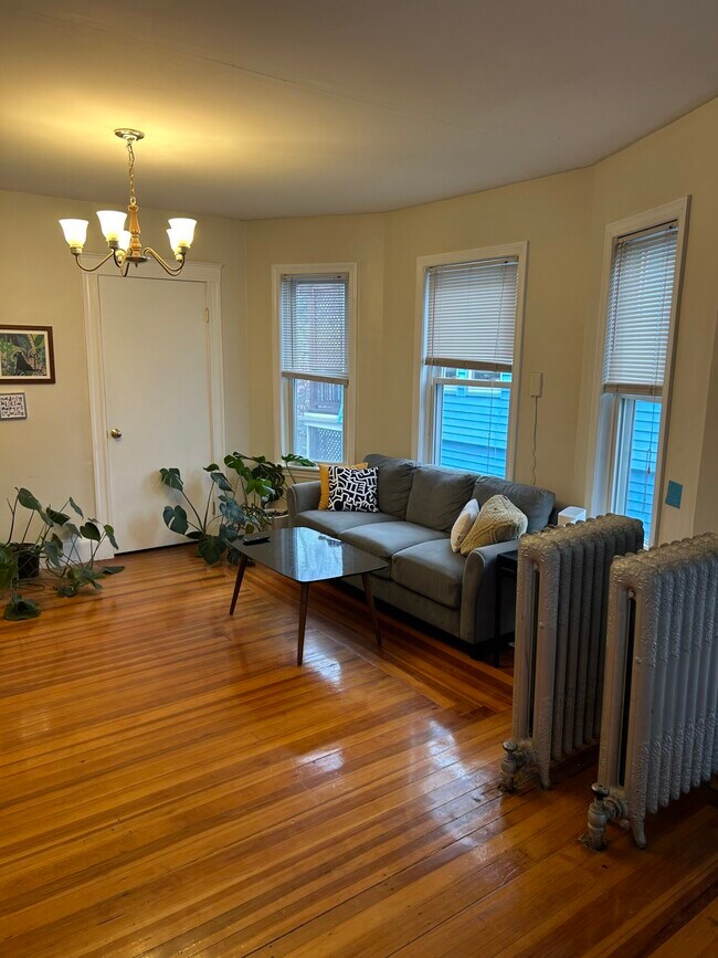 Photo - 24 Burnham St Unit 2