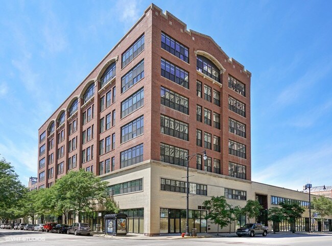 Exterior - 2036 S Michigan Avenue Apartments