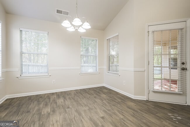 Photo - 6190 Winston Trce