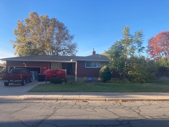 Parte frontal de la unidad - 615 E 250 N Unidad 615 A