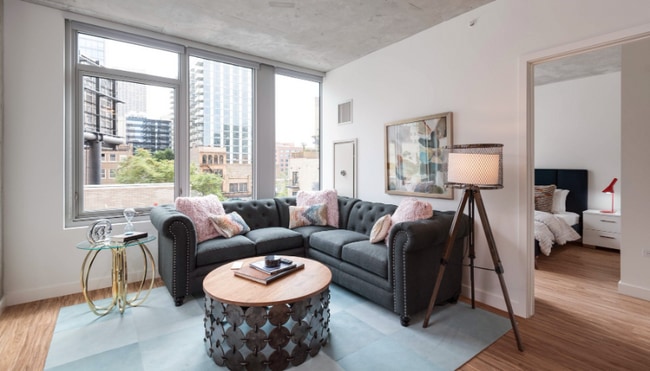 Photo - 620 W Randolph St