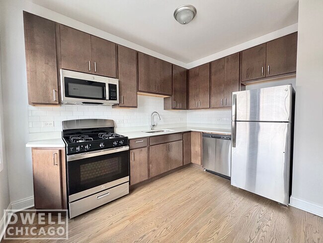 Photo - 3409 W Fullerton Ave Unit 3D