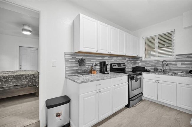 Photo - 201 SE 23rd St Apartamento Unidad 4