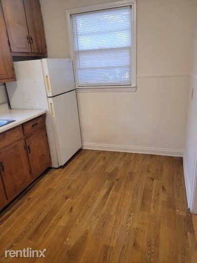 Photo - 1 br, 1 bath Duplex - 319 Saint Mary Blvd ...