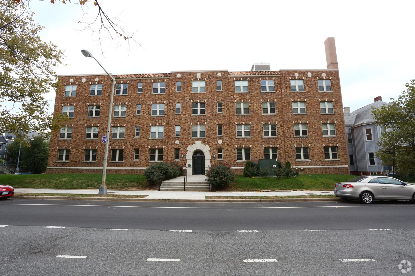 Photo - 1831 2nd St NE