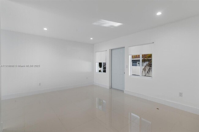 Photo - 540 NE 67th St Unit 540