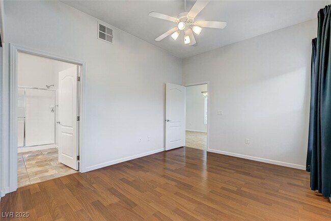 Photo - 2305 W Horizon Ridge Pkwy Unit 1914