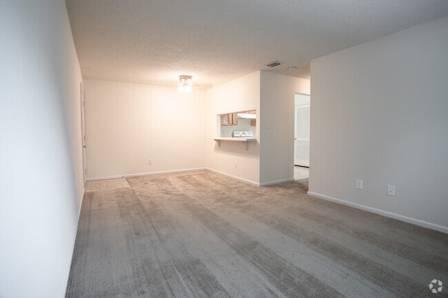 1BR,1BA,-670SF