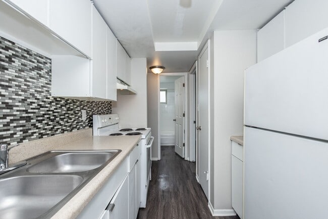 Photo - 809 N Dexter St Unit 404