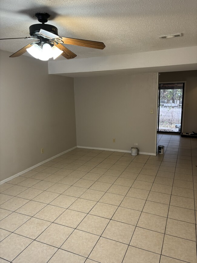 Photo - 543 N Betty Jo Dr